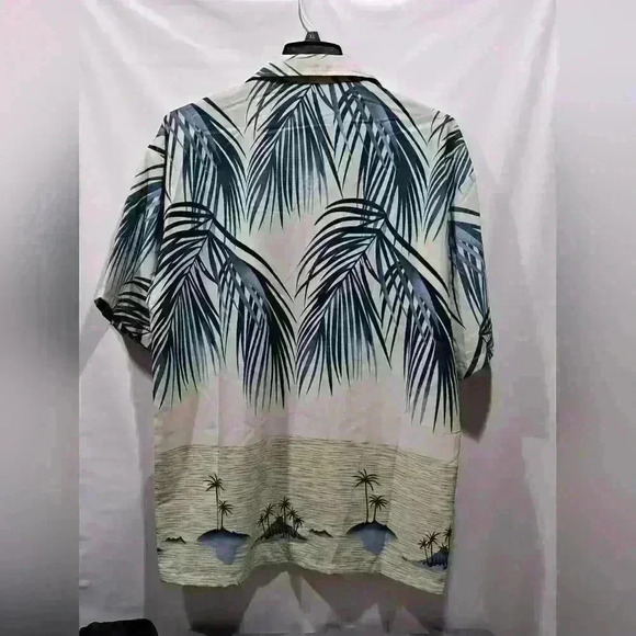 Oscar misa Hawaiian button up shirt gently used size XL - Picture 2 of 5